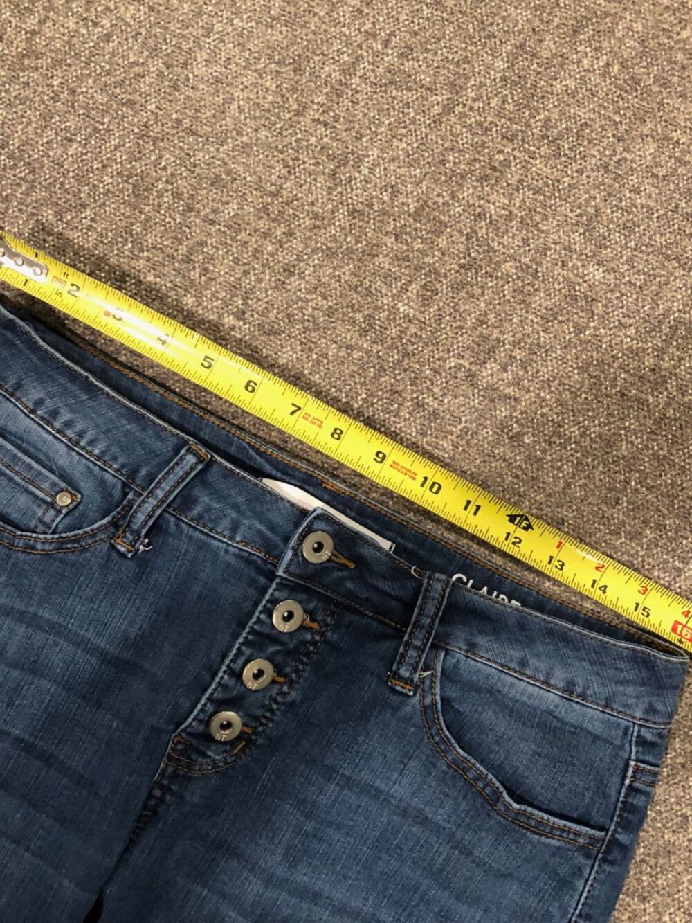 !iT. Claire Curvy Skinny Capri Jeans, Size 10 - Picture 6 of 10